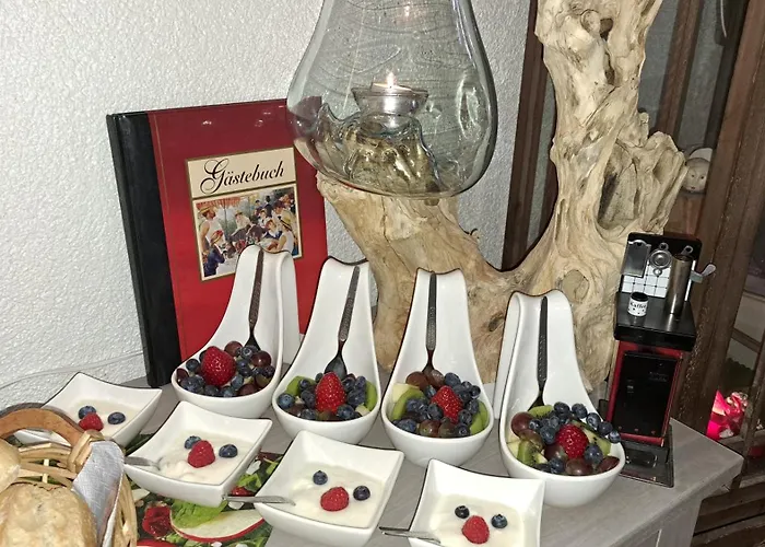 Ferienwohnung Aronia Garten